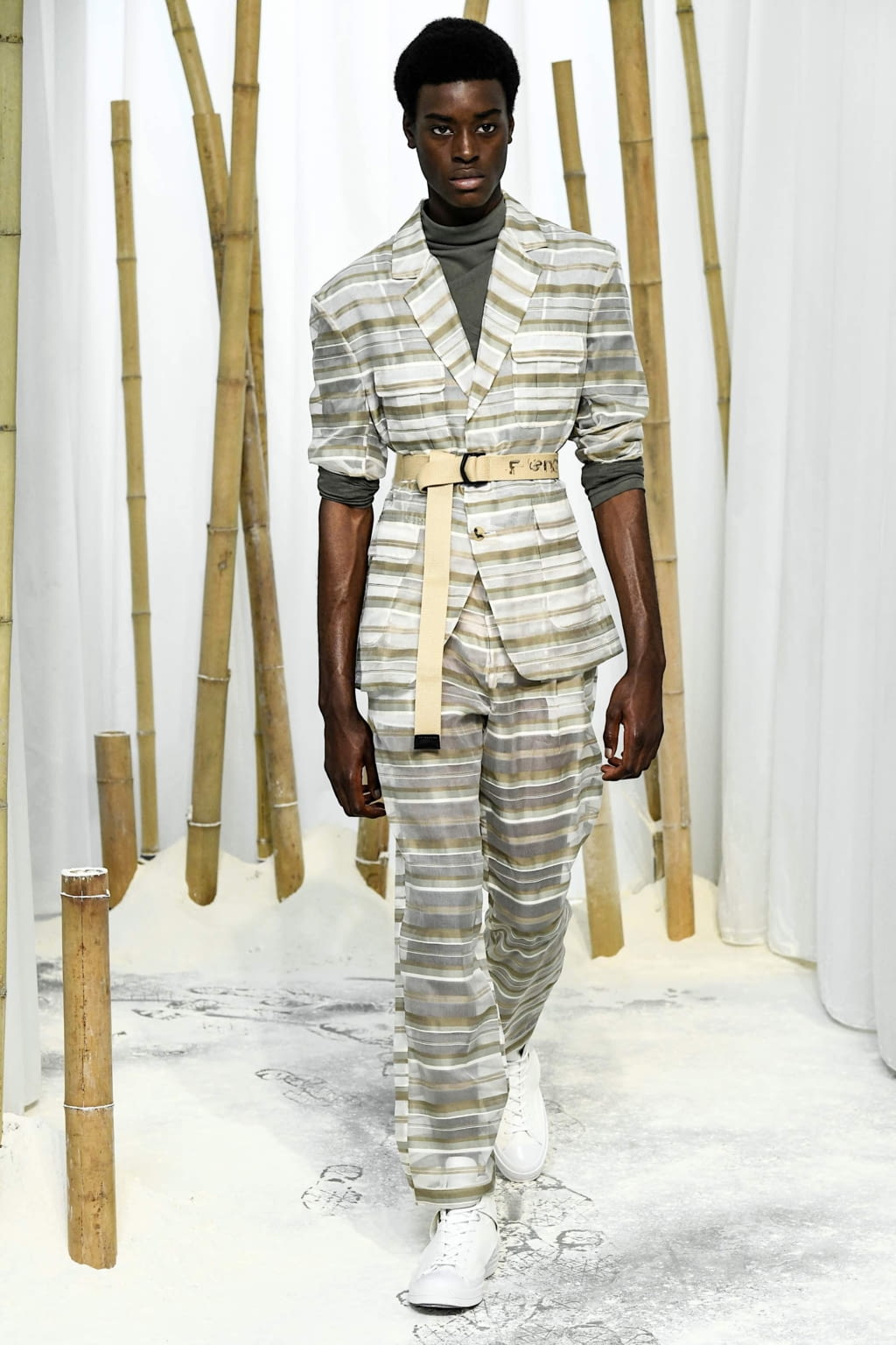Fashion Week London Spring/Summer 2020 look 10 from the Feng Chen Wang collection menswear