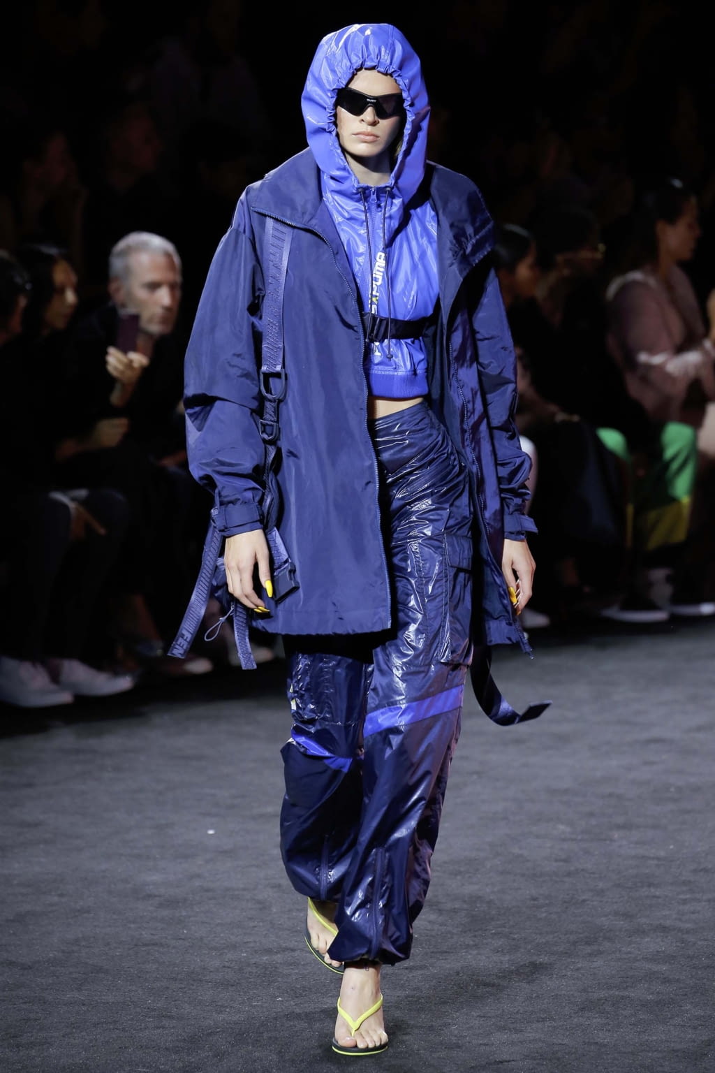 Fashion Week New York Spring/Summer 2018 look 3 from the Fenty x Puma by Rihanna collection 女装
