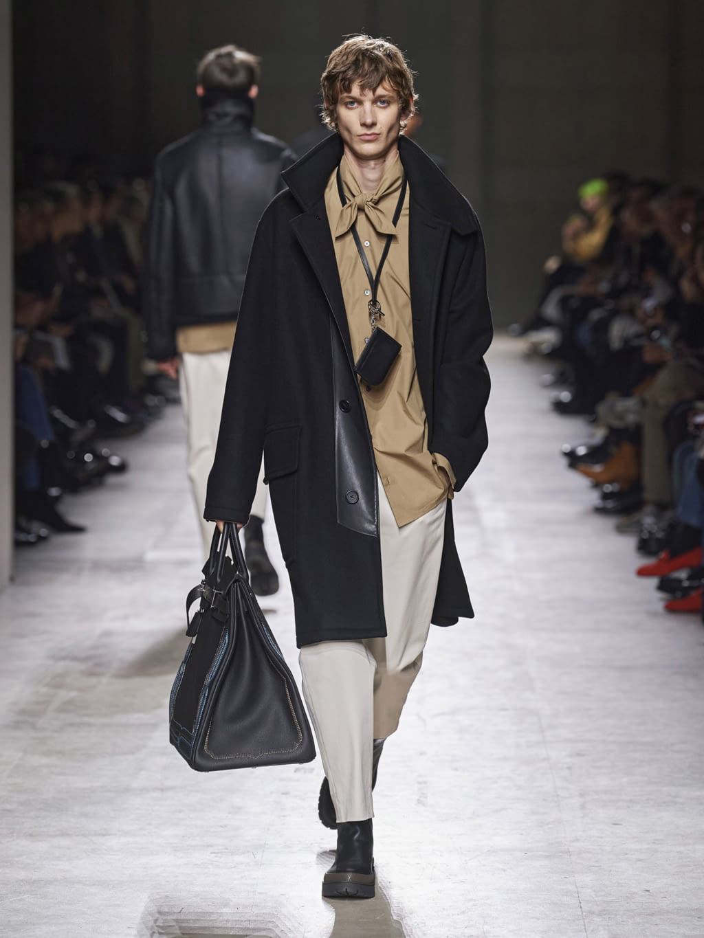 Fashion Week Paris Fall/Winter 2020 look 7 from the Hermès collection menswear