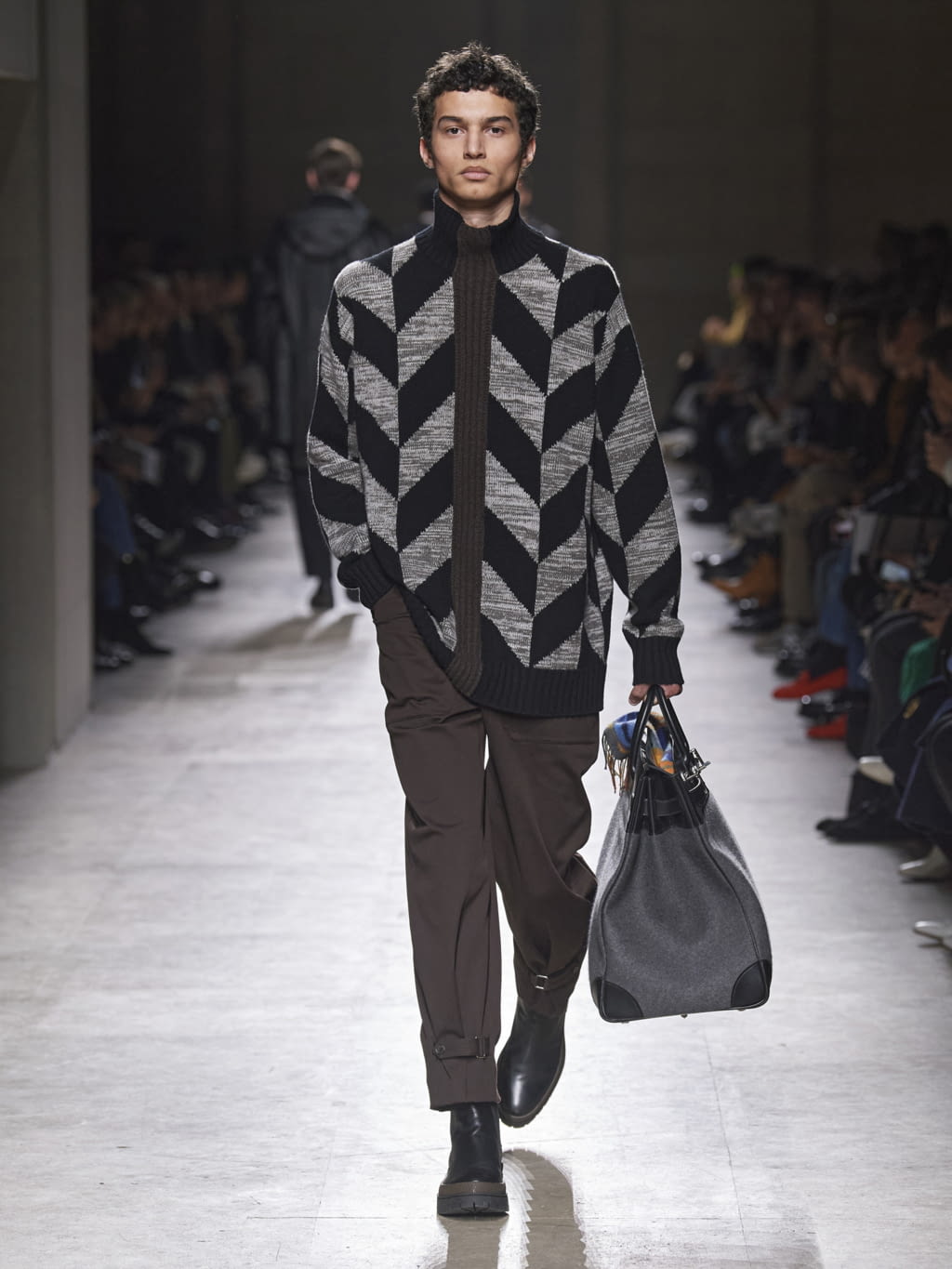 Fashion Week Paris Fall/Winter 2020 look 10 from the Hermès collection menswear
