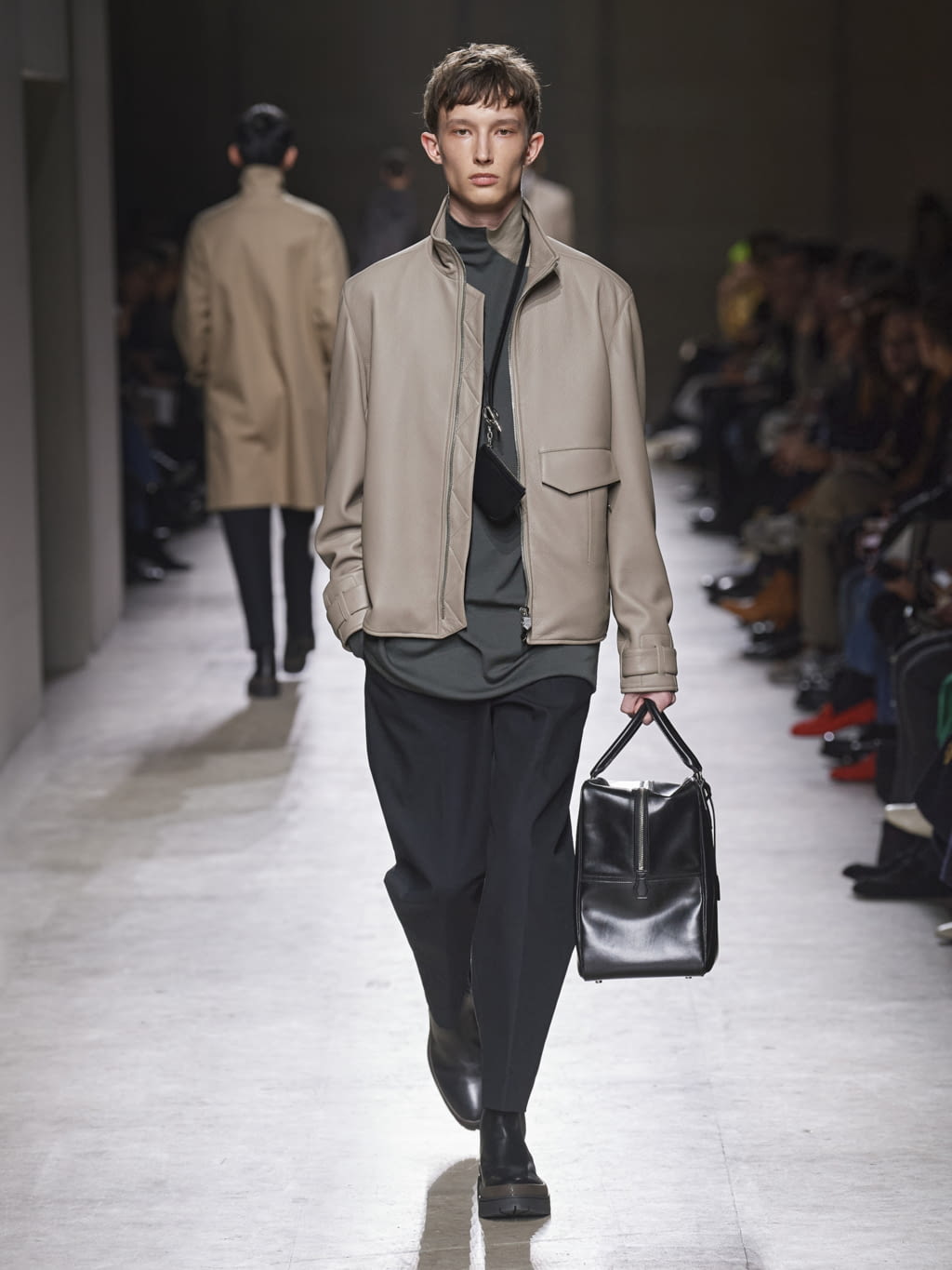 Fashion Week Paris Fall/Winter 2020 look 13 from the Hermès collection menswear