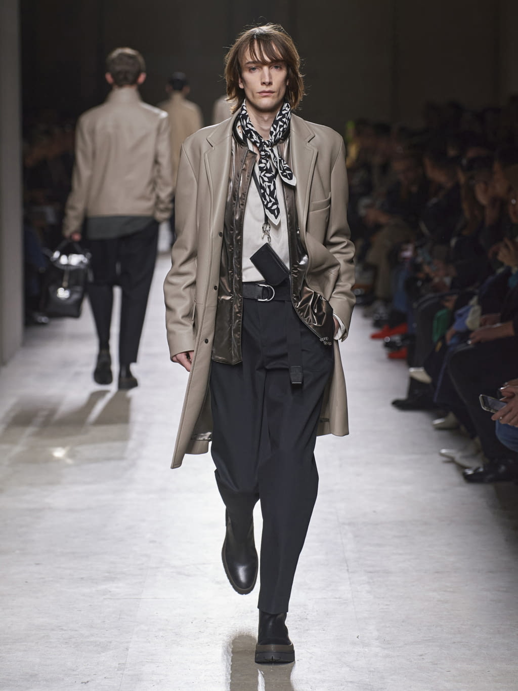 Fashion Week Paris Fall/Winter 2020 look 14 from the Hermès collection menswear