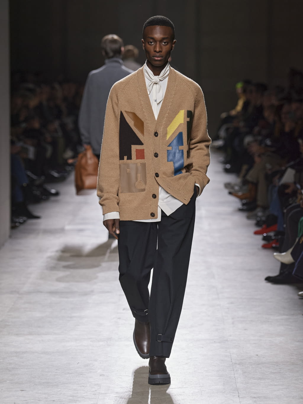 Fashion Week Paris Fall/Winter 2020 look 25 from the Hermès collection menswear