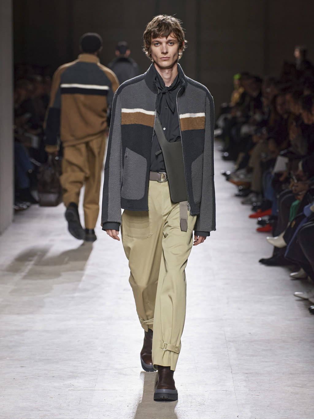 Fashion Week Paris Fall/Winter 2020 look 28 from the Hermès collection menswear