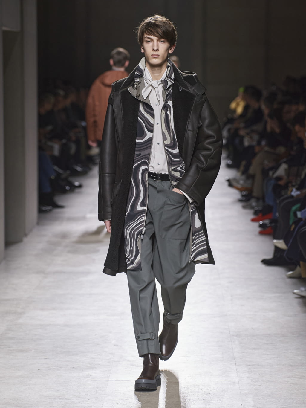 Fashion Week Paris Fall/Winter 2020 look 36 from the Hermès collection menswear
