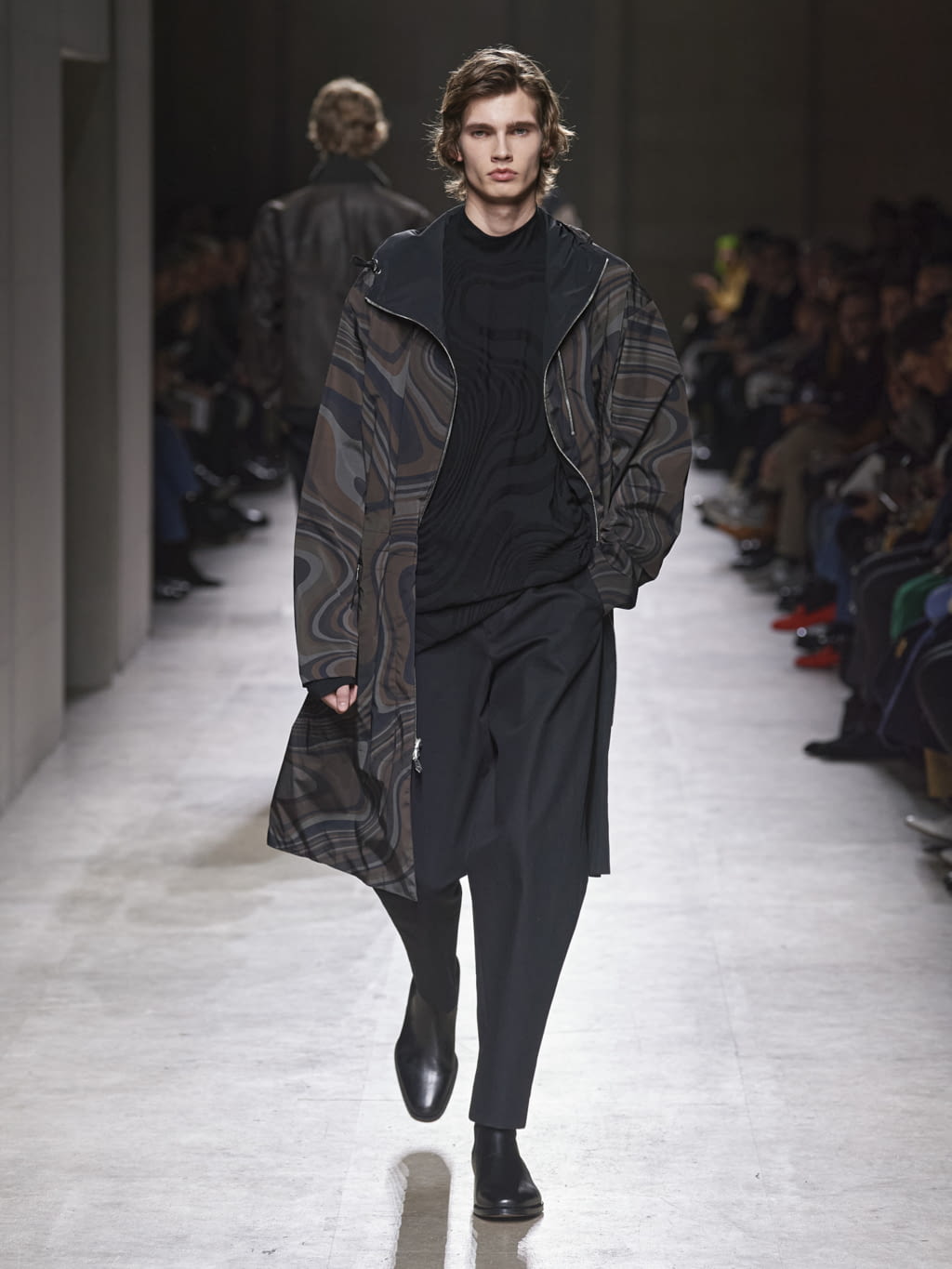 Fashion Week Paris Fall/Winter 2020 look 38 from the Hermès collection 男装