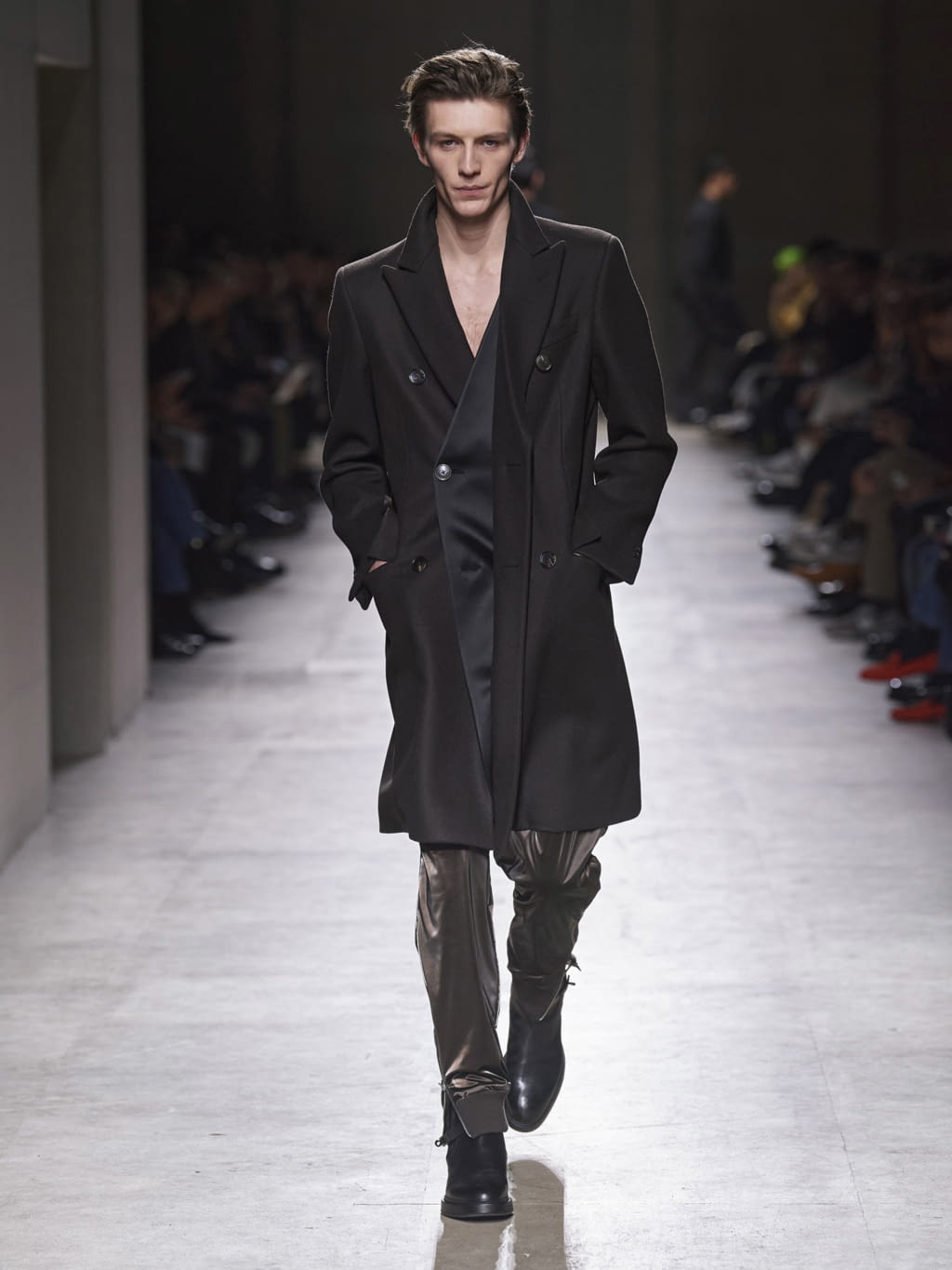 Fashion Week Paris Fall/Winter 2020 look 45 from the Hermès collection menswear