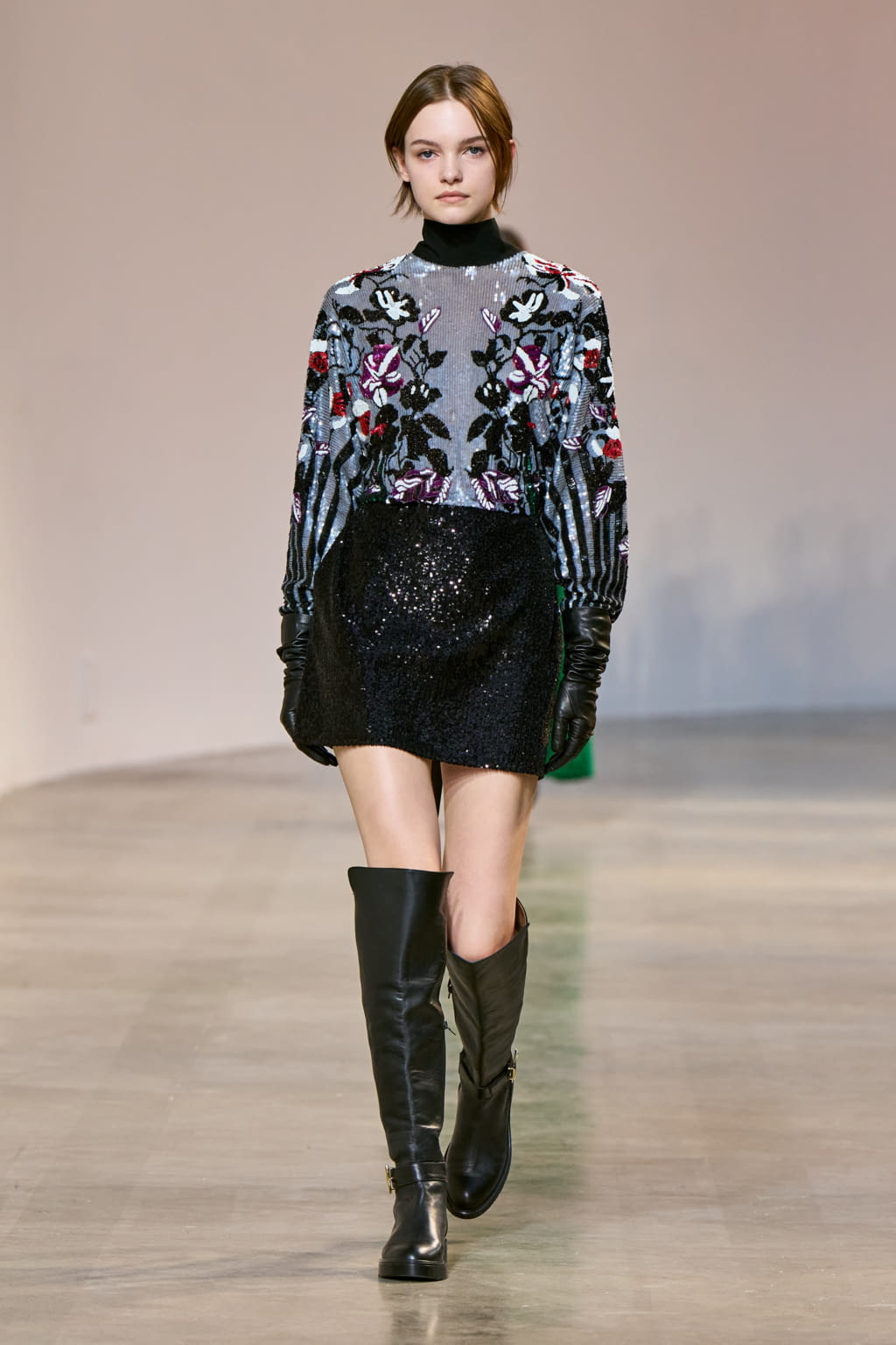 Fashion Week Paris Fall/Winter 2022 look 8 de la collection Elie Saab womenswear
