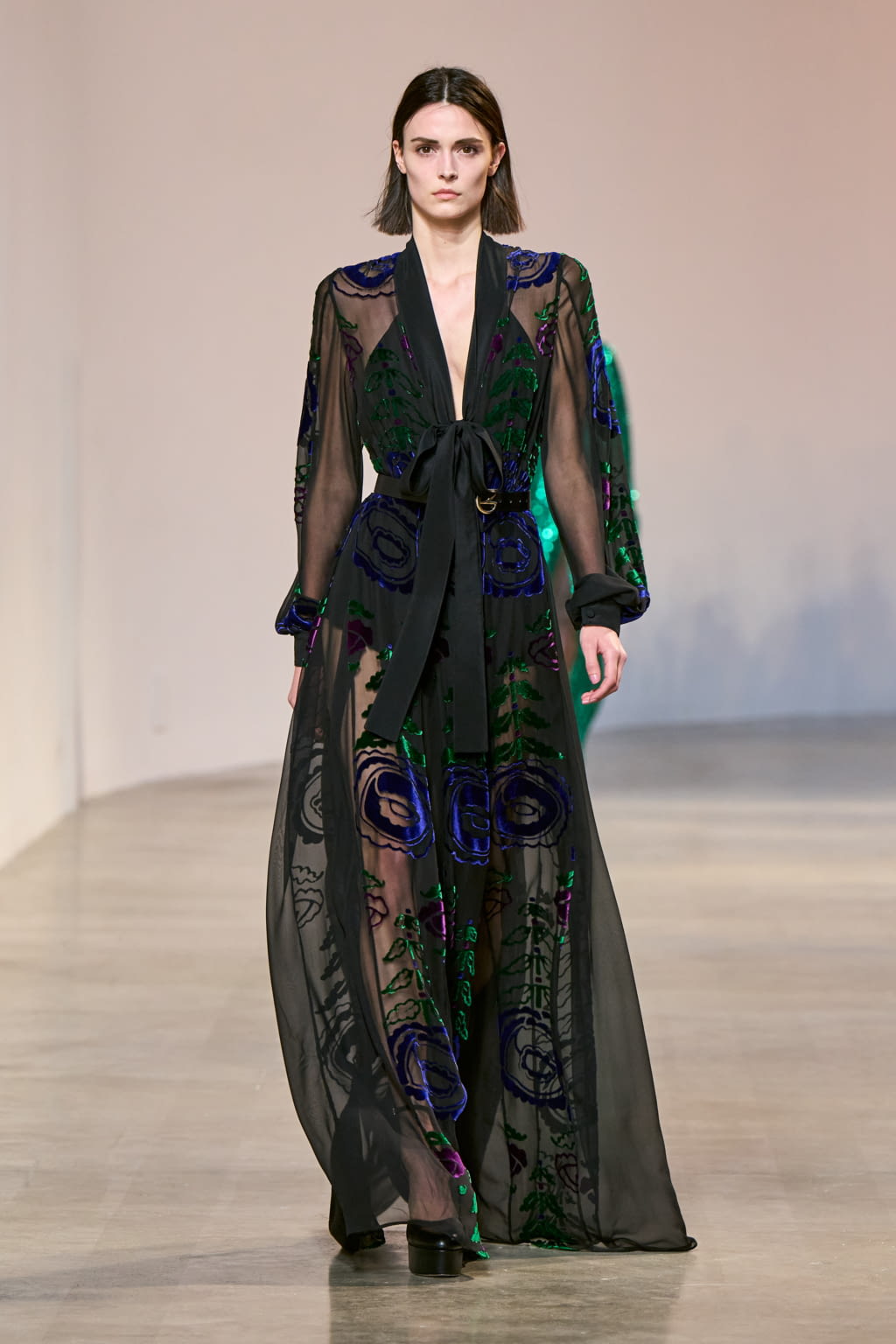 Fashion Week Paris Fall/Winter 2022 look 35 de la collection Elie Saab womenswear