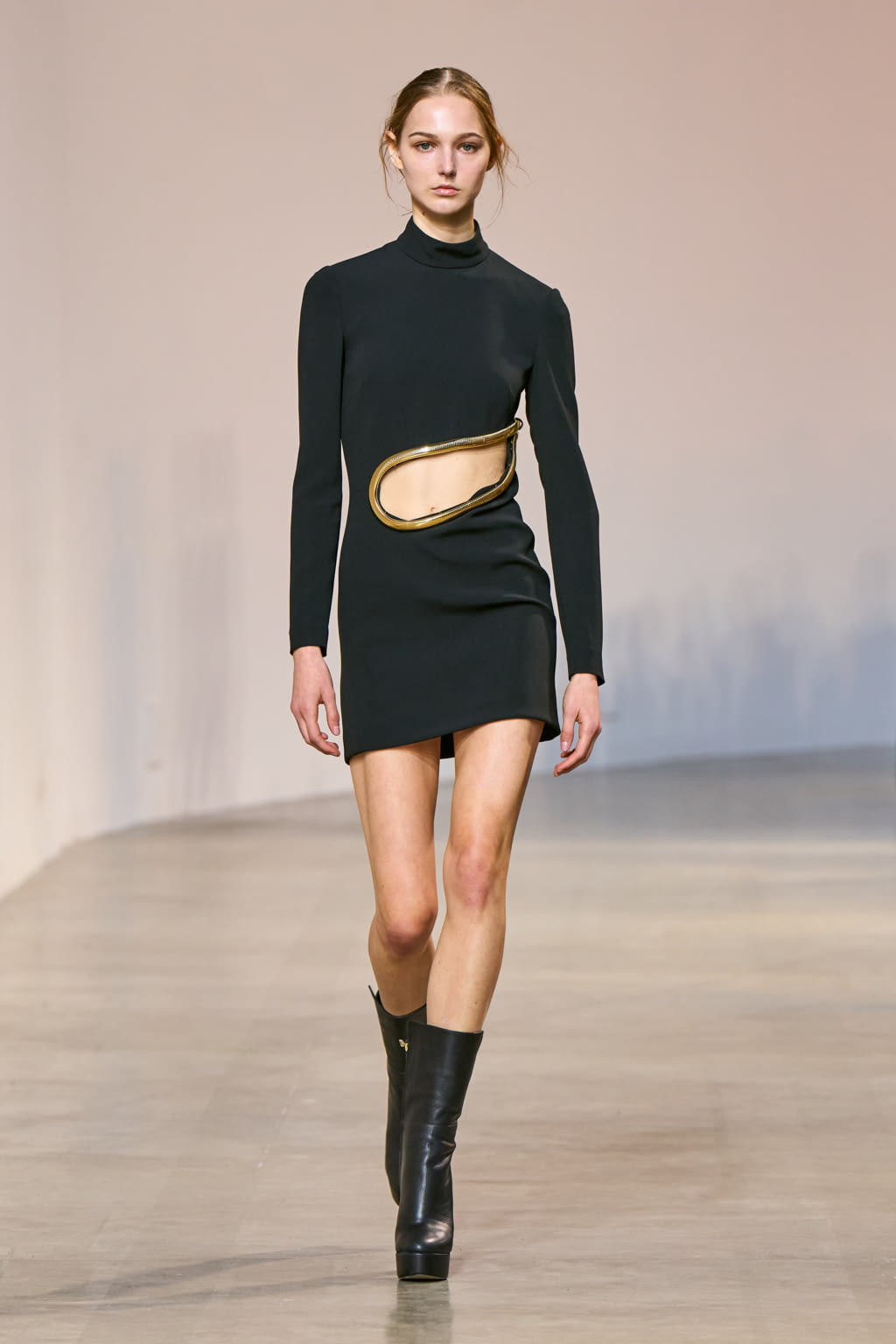 Fashion Week Paris Fall/Winter 2022 look 37 de la collection Elie Saab womenswear