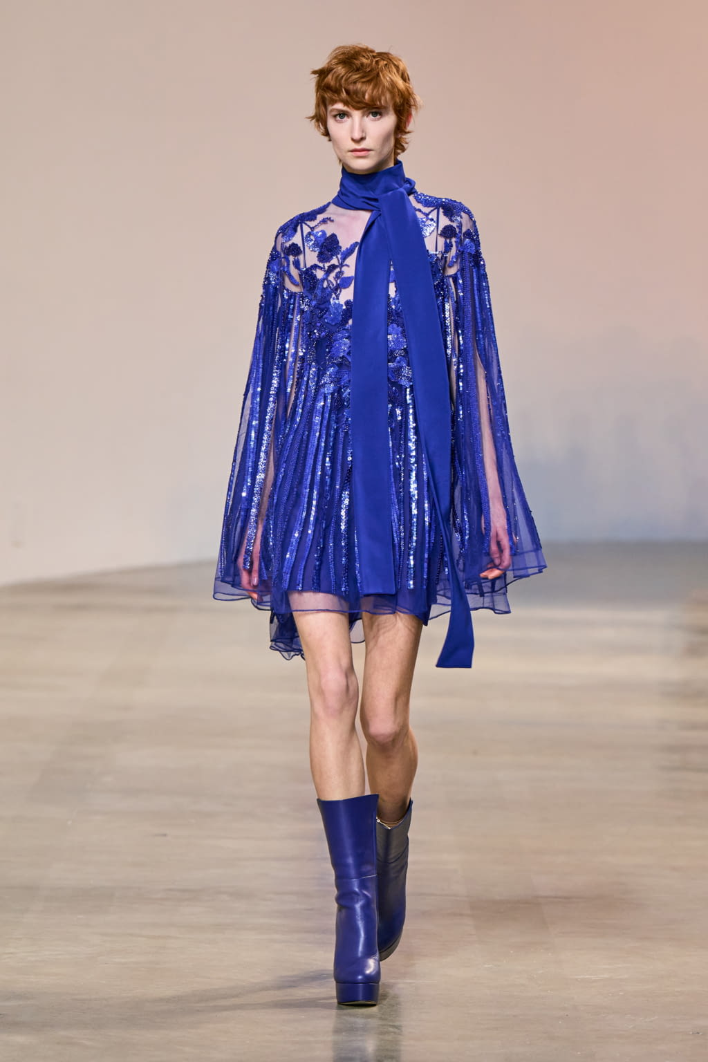 Fashion Week Paris Fall/Winter 2022 look 56 de la collection Elie Saab womenswear