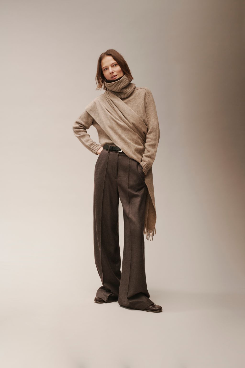 Fashion Week Paris Fall/Winter 2025 look 3 de la collection Eric Bompard womenswear
