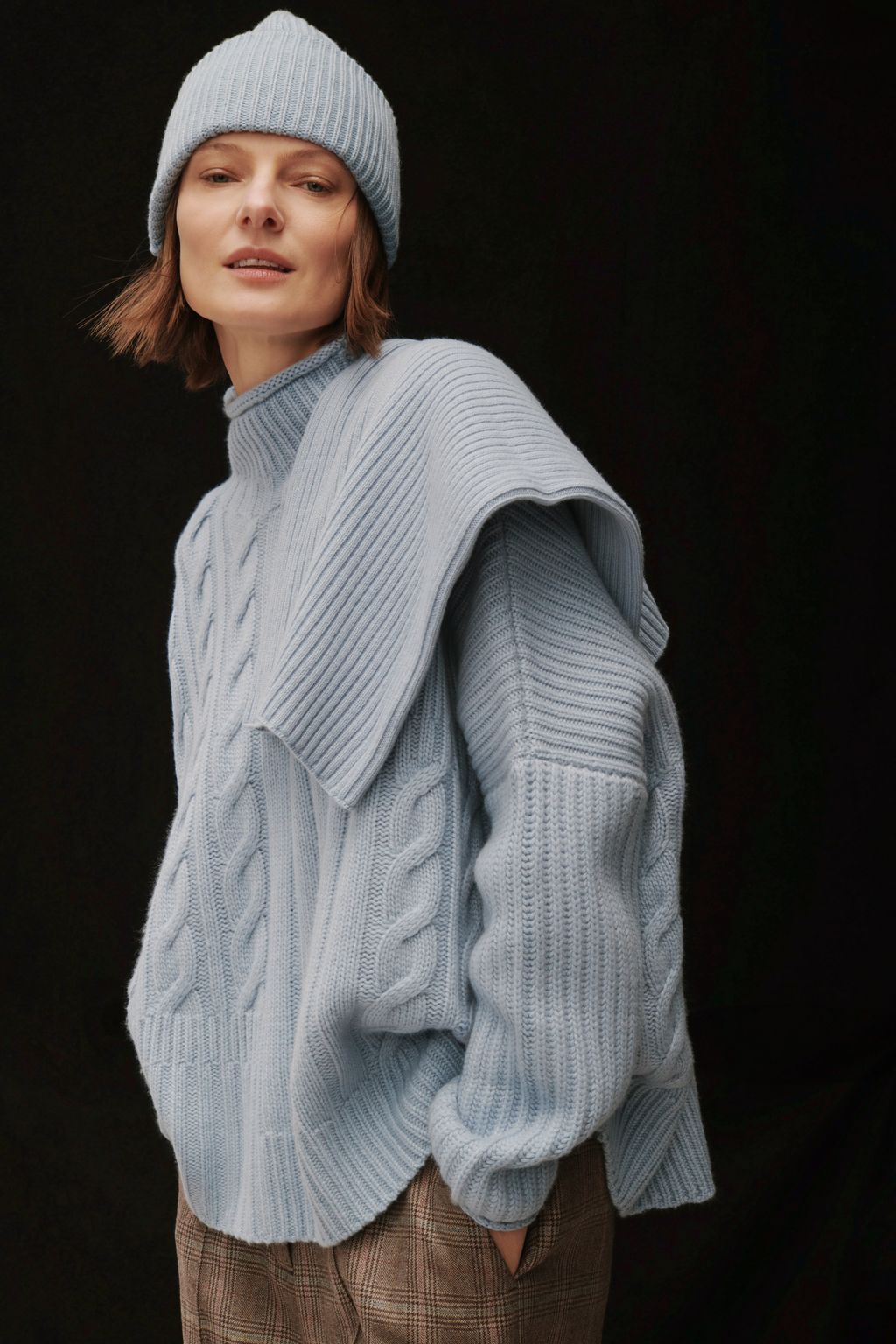 Fashion Week Paris Fall/Winter 2025 look 13 de la collection Eric Bompard womenswear