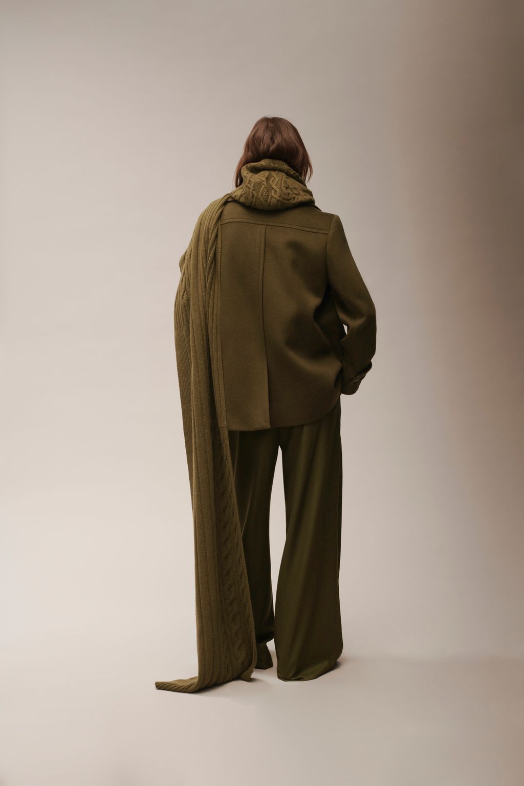 Fashion Week Paris Fall/Winter 2025 look 22 de la collection Eric Bompard womenswear