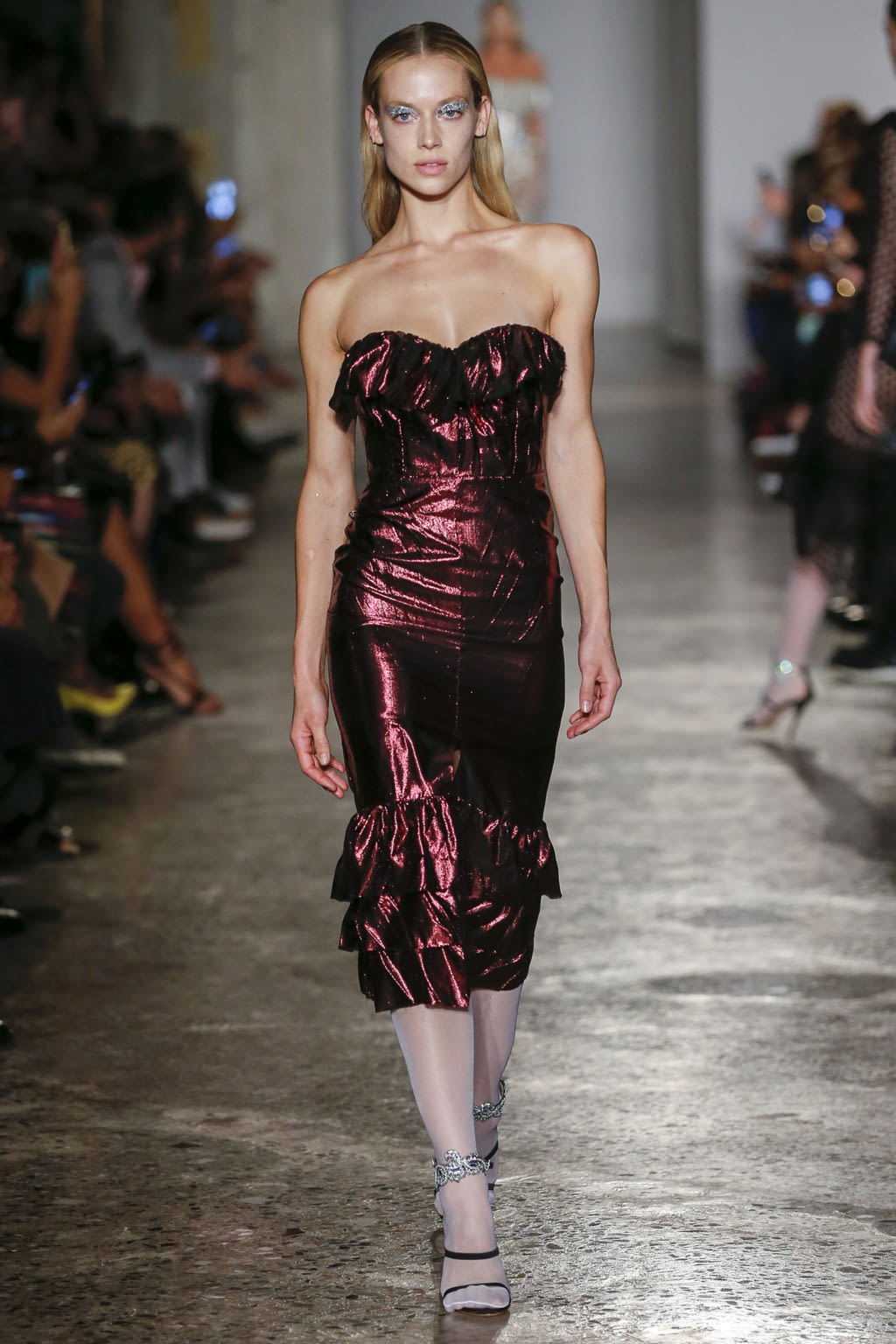 Fashion Week Milan Spring/Summer 2018 look 28 from the Francesco Scognamiglio collection 女装