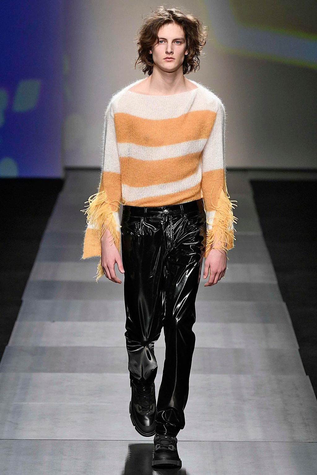 Fashion Week Milan Fall/Winter 2019 look 24 de la collection Frankie Morello menswear