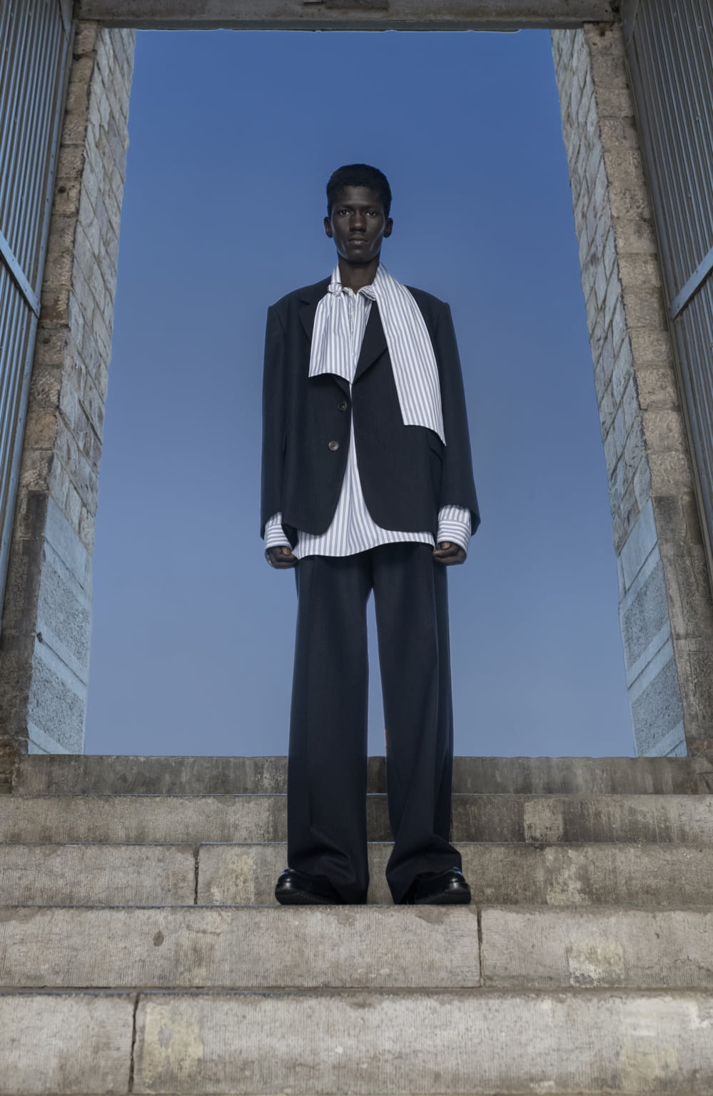 Fashion Week Paris Fall/Winter 2021 look 7 from the Dries Van Noten collection menswear