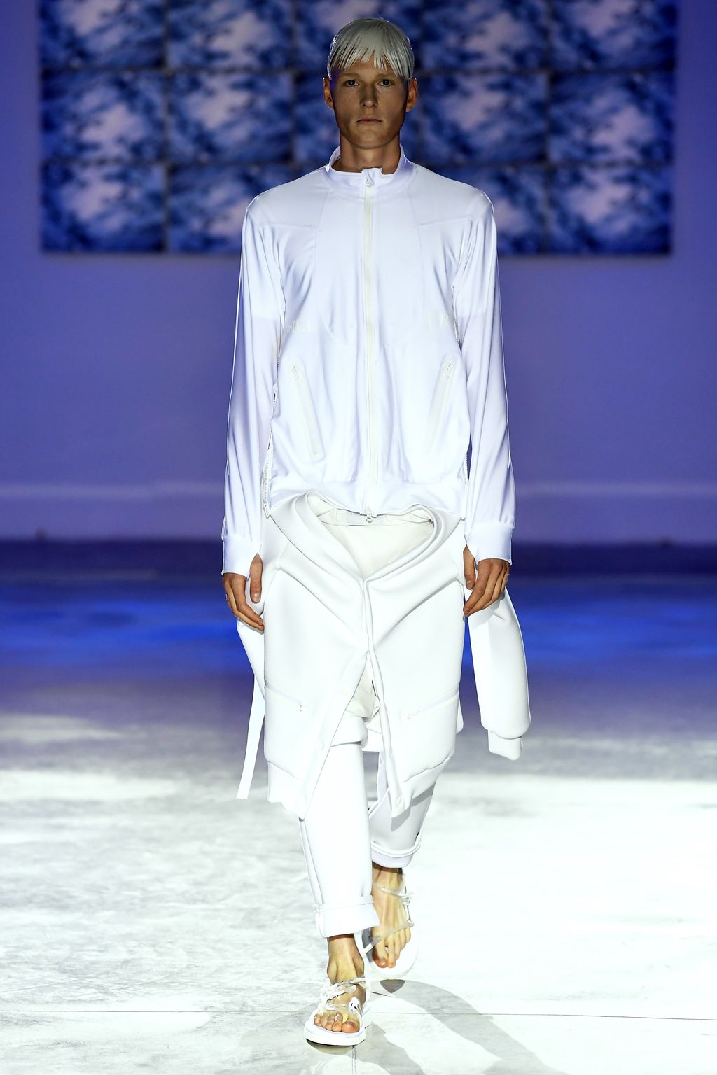 Fashion Week Florence Spring/Summer 2019 look 3 from the Fumito Gandryu collection 男装