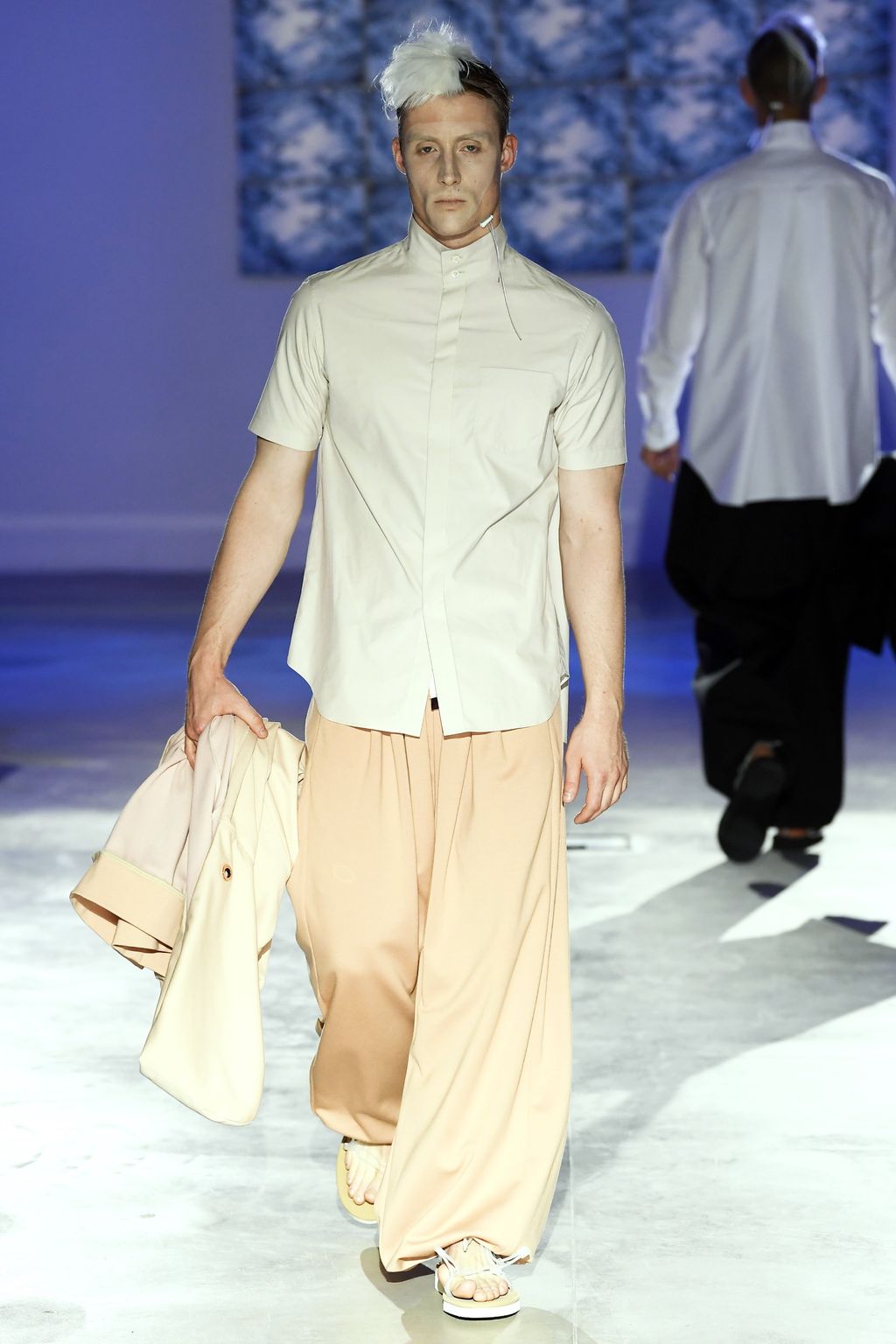 Fashion Week Florence Spring/Summer 2019 look 14 from the Fumito Gandryu collection 男装