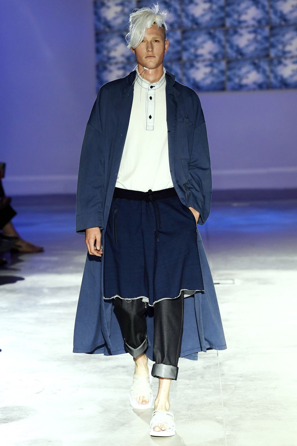 Fashion Week Florence Spring/Summer 2019 look 19 from the Fumito Gandryu collection 男装