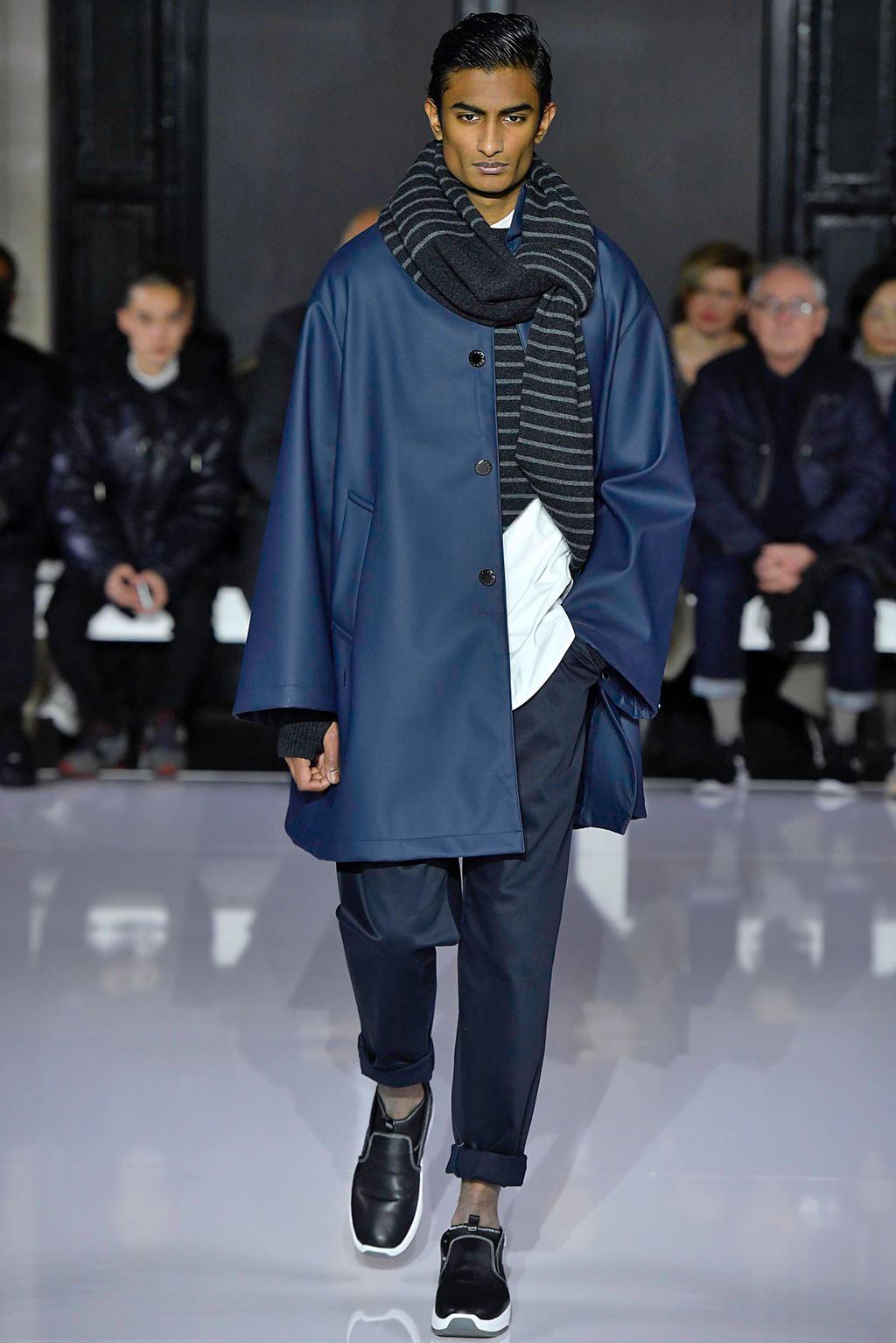 Fashion Week Paris Fall/Winter 2019 look 4 de la collection Fumito Gandryu menswear