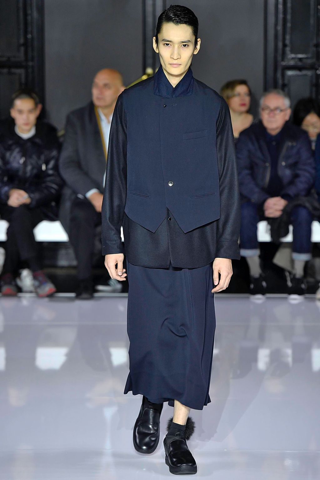 Fashion Week Paris Fall/Winter 2019 look 13 de la collection Fumito Gandryu menswear
