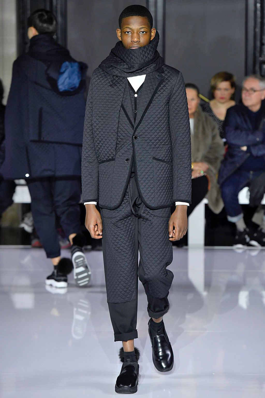 Fashion Week Paris Fall/Winter 2019 look 16 de la collection Fumito Gandryu menswear
