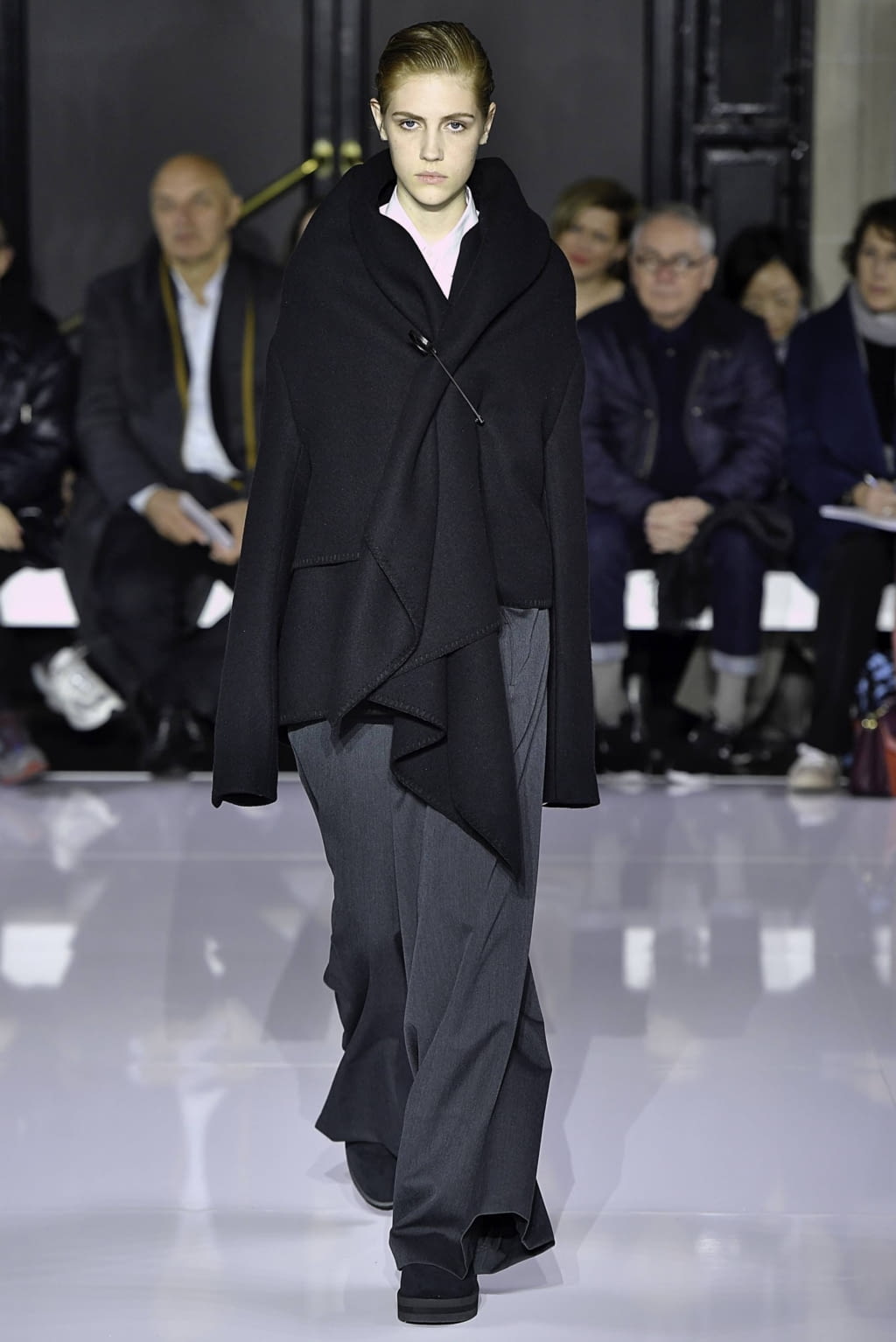 Fashion Week Paris Fall/Winter 2019 look 21 de la collection Fumito Gandryu menswear