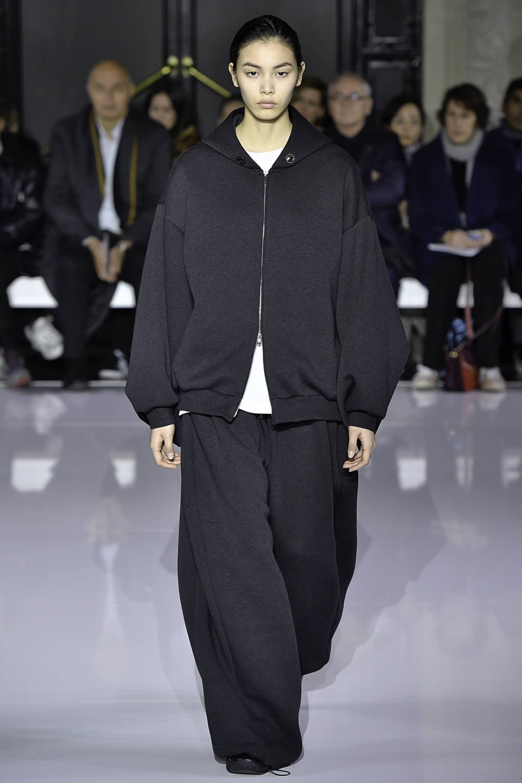 Fashion Week Paris Fall/Winter 2019 look 23 from the Fumito Gandryu collection menswear