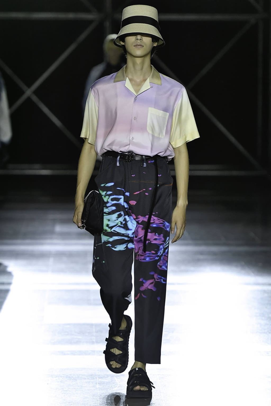 Fashion Week Paris Spring/Summer 2020 look 7 de la collection Fumito Gandryu menswear
