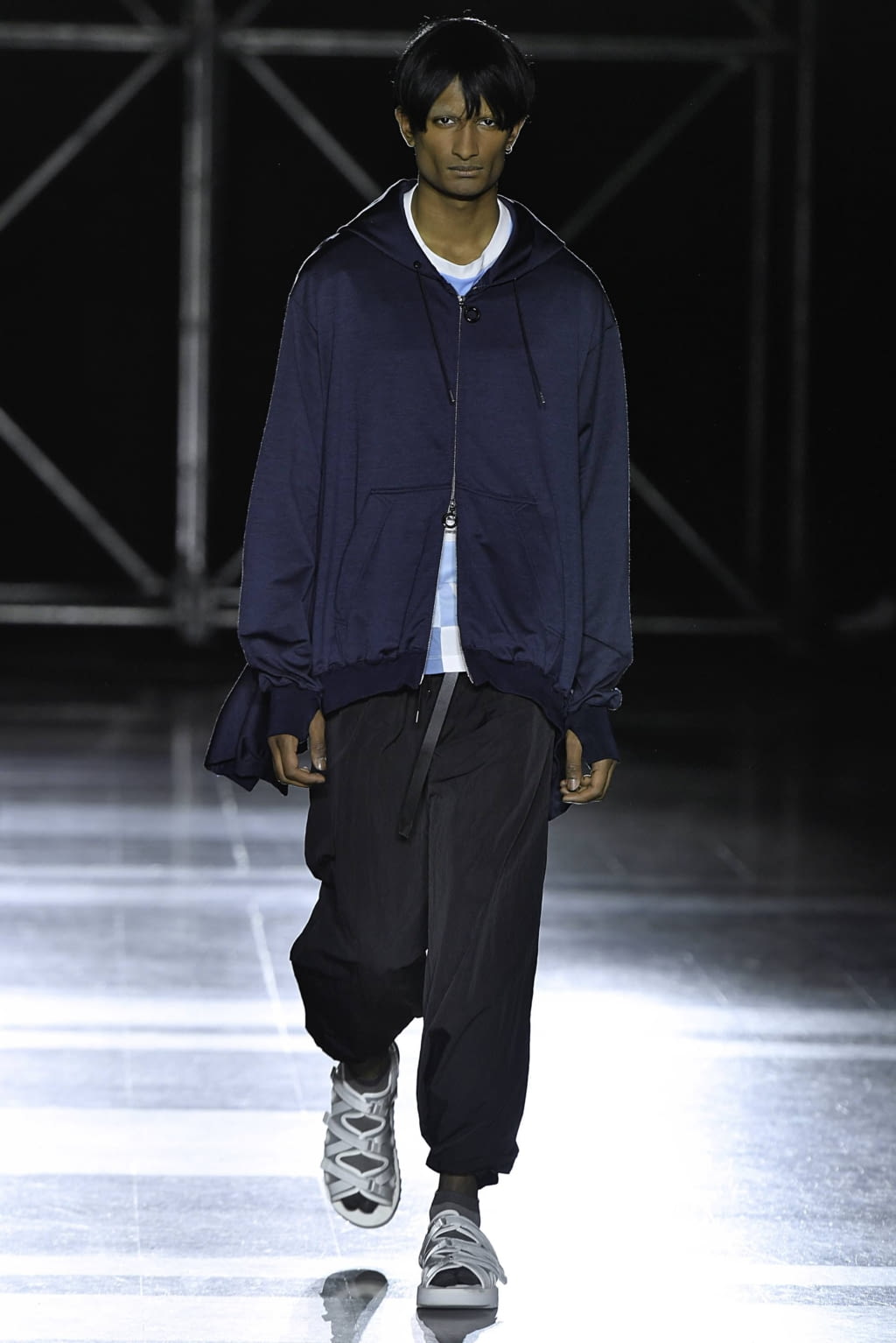 Fashion Week Paris Spring/Summer 2020 look 15 de la collection Fumito Gandryu menswear