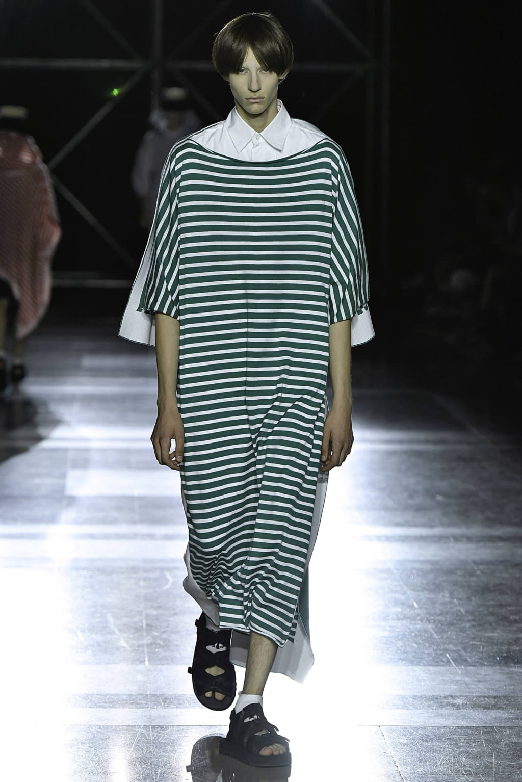 Fashion Week Paris Spring/Summer 2020 look 19 de la collection Fumito Gandryu menswear