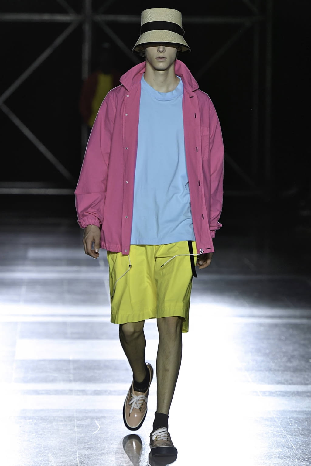 Fashion Week Paris Spring/Summer 2020 look 22 from the Fumito Gandryu collection menswear