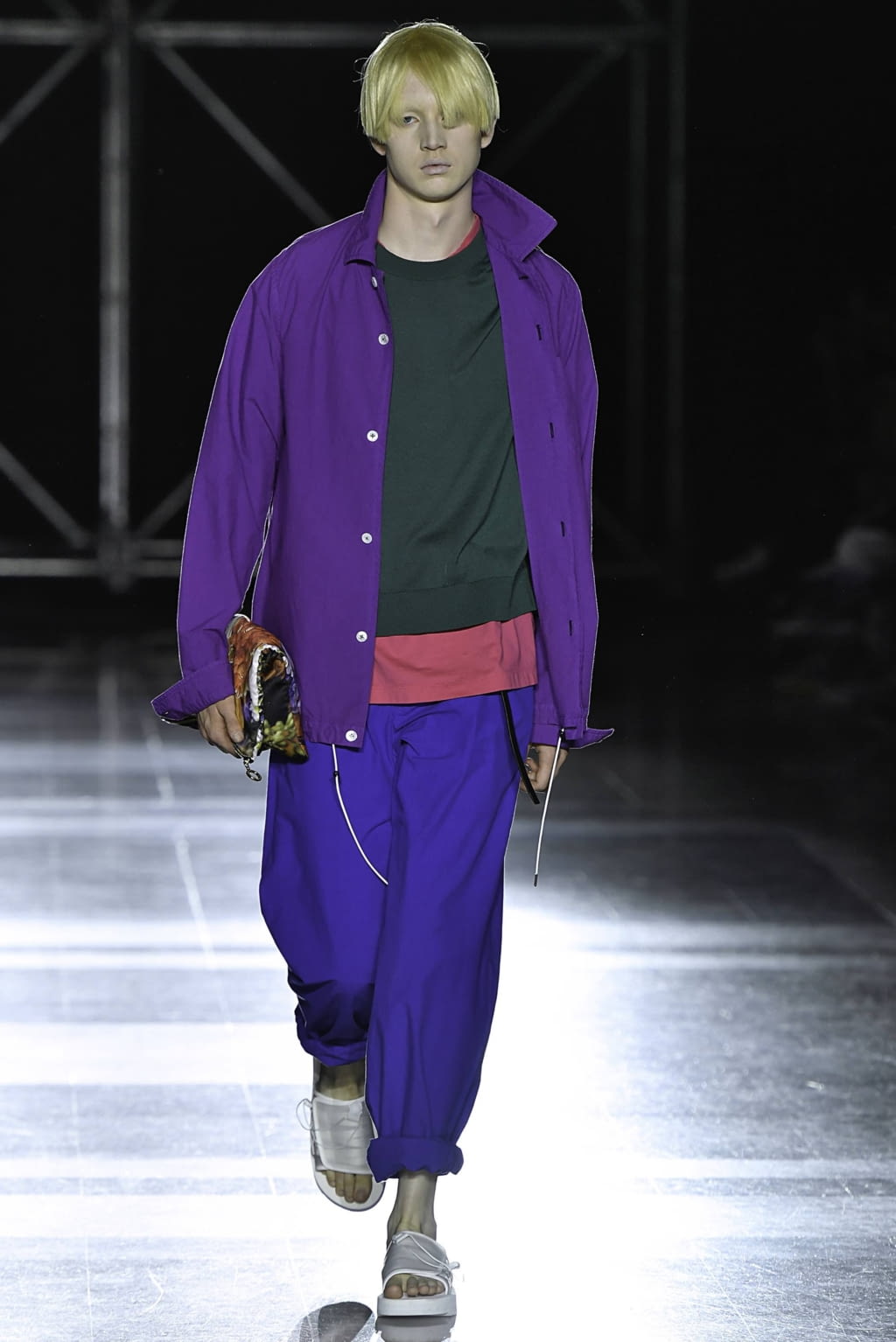 Fashion Week Paris Spring/Summer 2020 look 27 from the Fumito Gandryu collection 男装