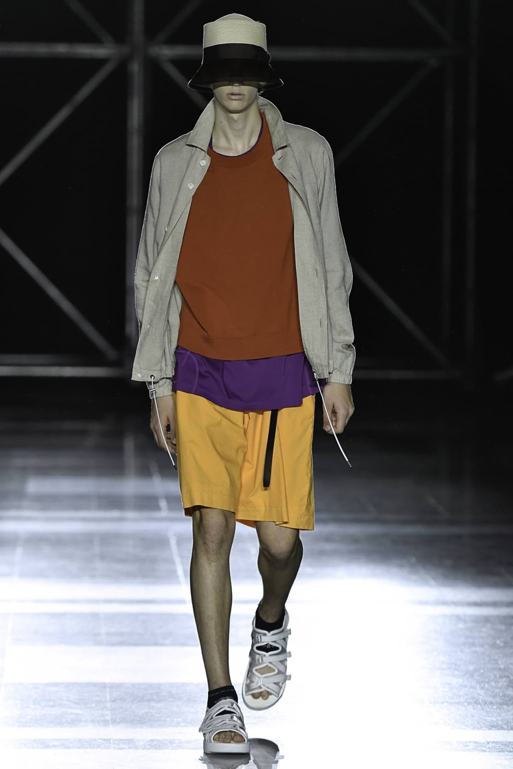 Fashion Week Paris Spring/Summer 2020 look 28 de la collection Fumito Gandryu menswear