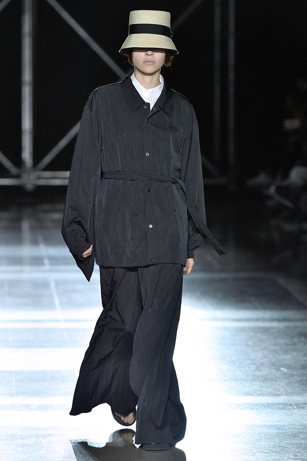 Fashion Week Paris Spring/Summer 2020 look 34 from the Fumito Gandryu collection menswear