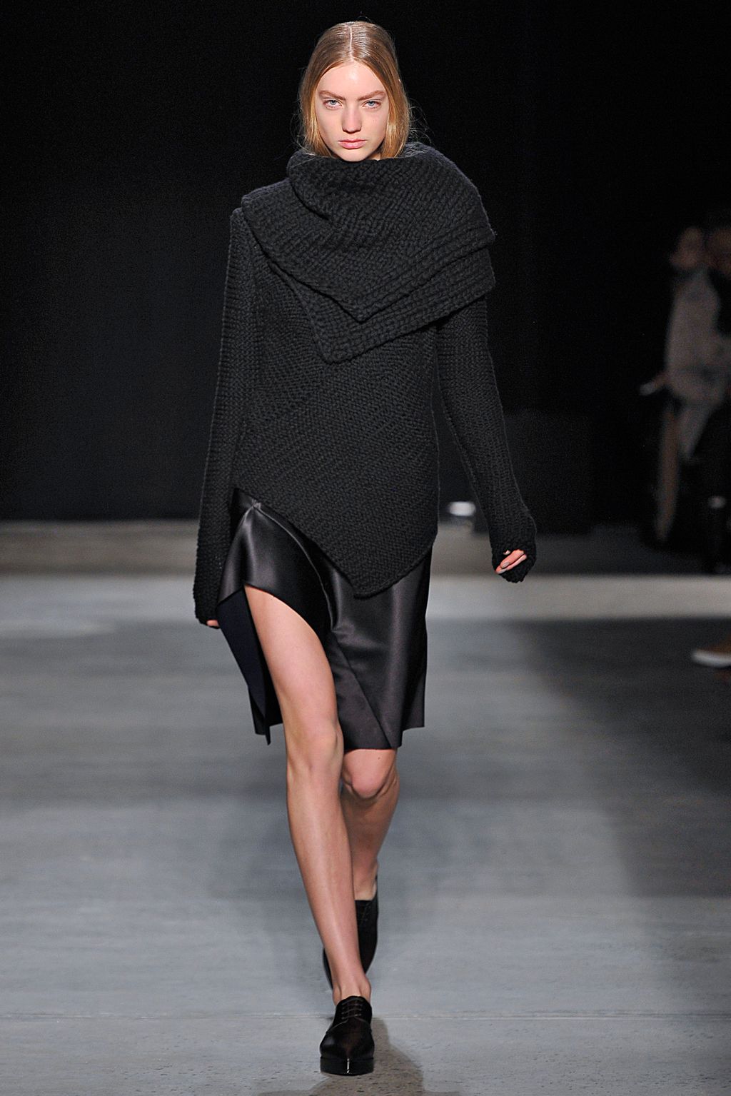 Fashion Week New York Fall/Winter 2016 look 2 from the Narciso Rodriguez collection womenswear