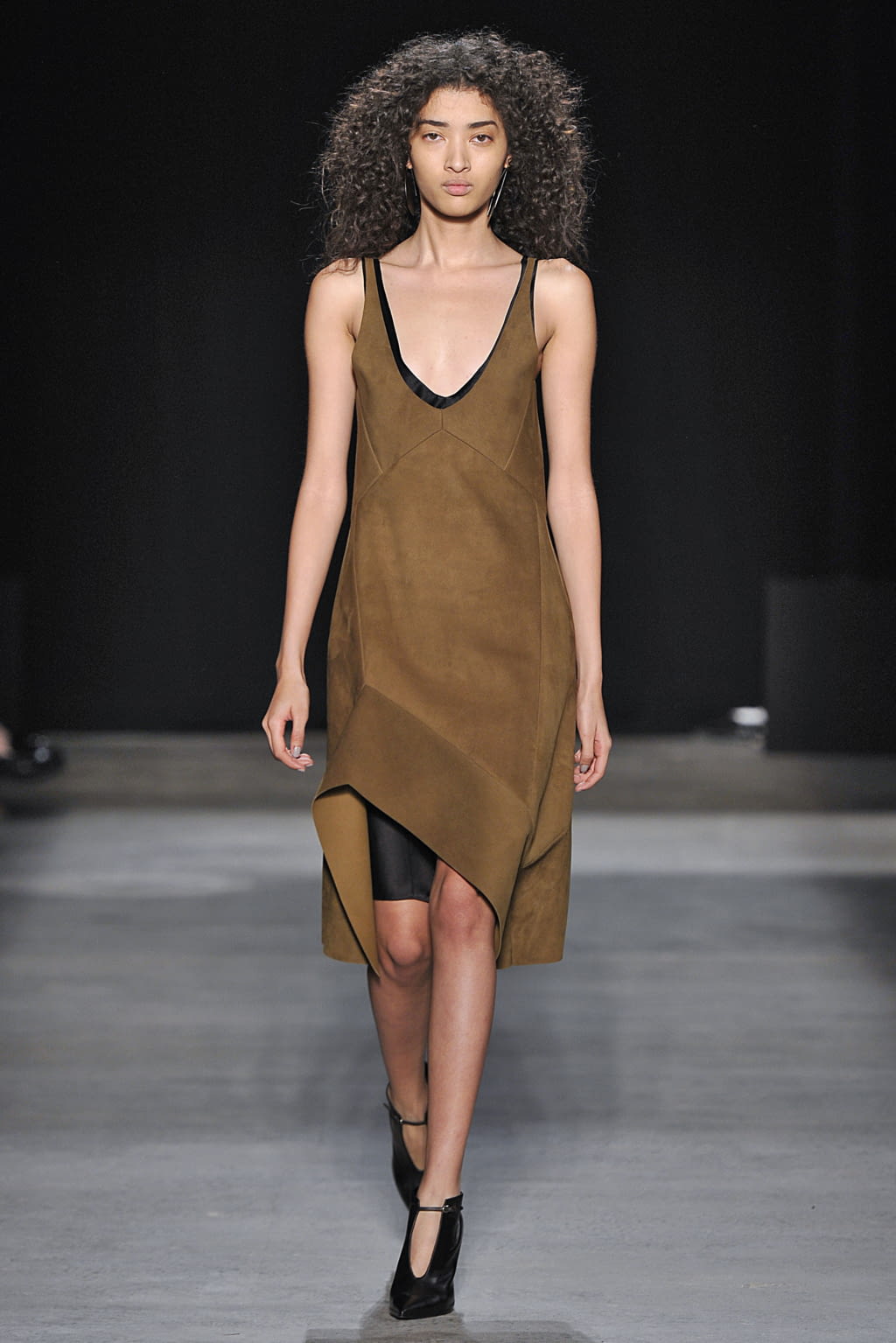 Fashion Week New York Fall/Winter 2016 look 6 from the Narciso Rodriguez collection womenswear