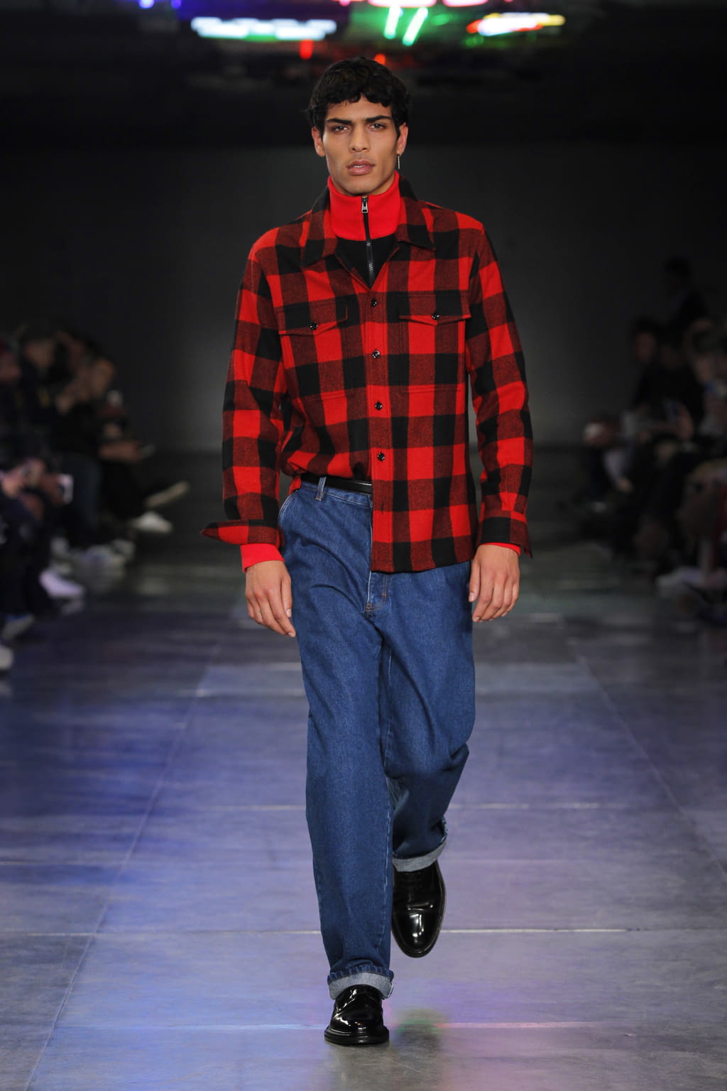 Fashion Week Paris Fall/Winter 2017 look 39 from the Ami collection 男装