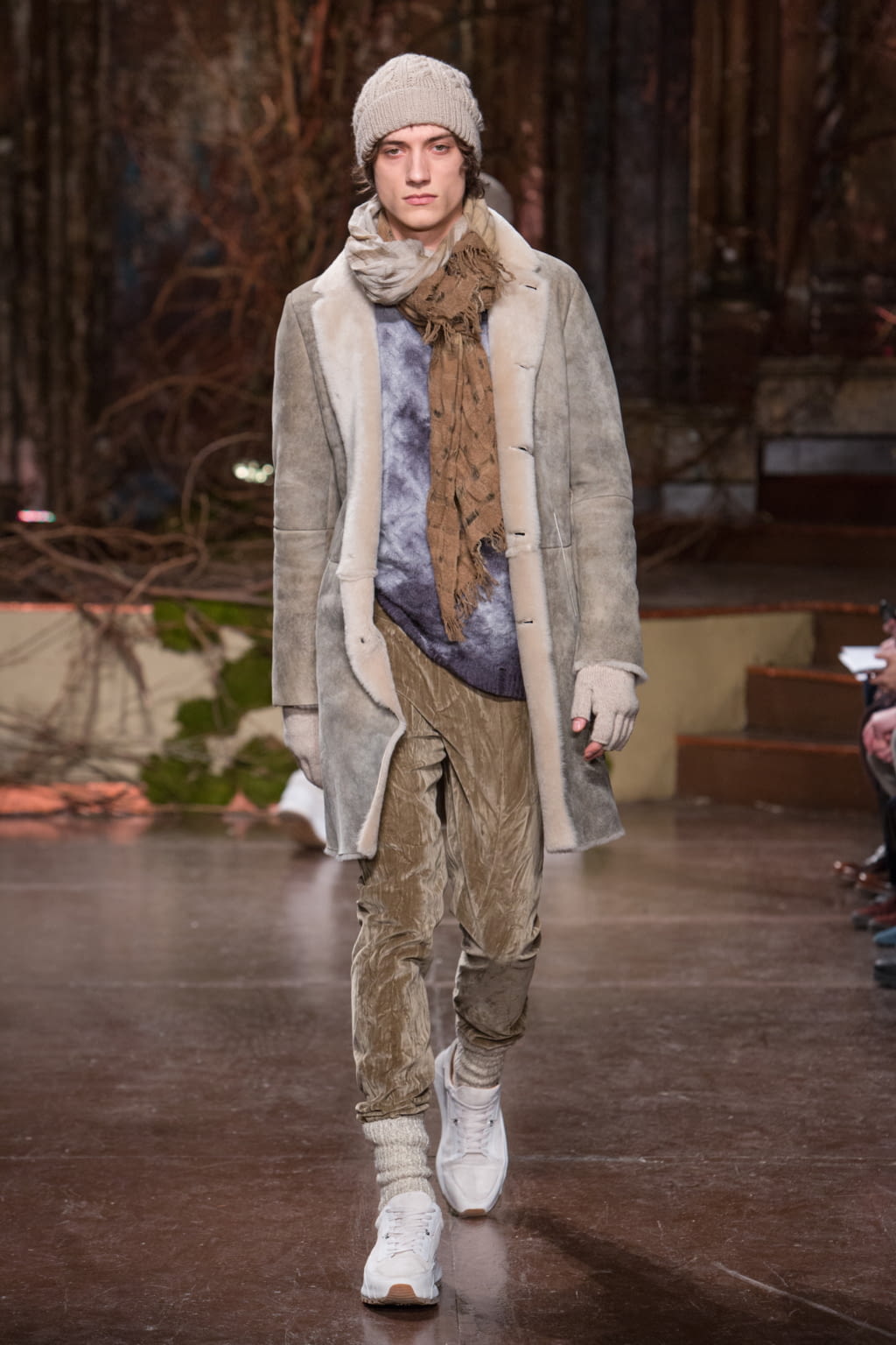 Fashion Week New York Fall/Winter 2018 look 4 from the John Varvatos collection 男装