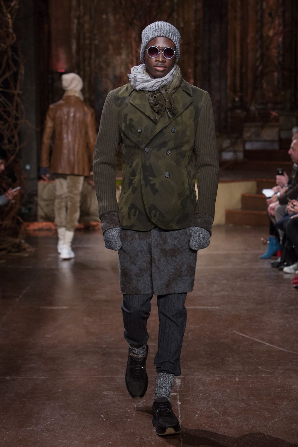 Fashion Week New York Fall/Winter 2018 look 6 from the John Varvatos collection 男装