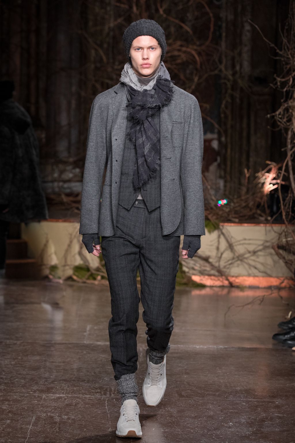 Fashion Week New York Fall/Winter 2018 look 20 from the John Varvatos collection 男装