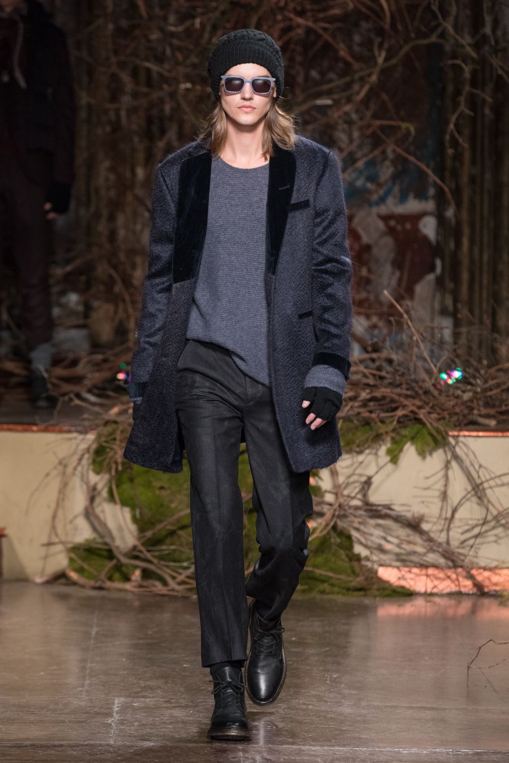 Fashion Week New York Fall/Winter 2018 look 40 from the John Varvatos collection menswear