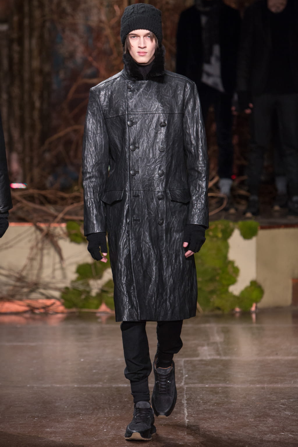 Fashion Week New York Fall/Winter 2018 look 47 from the John Varvatos collection menswear