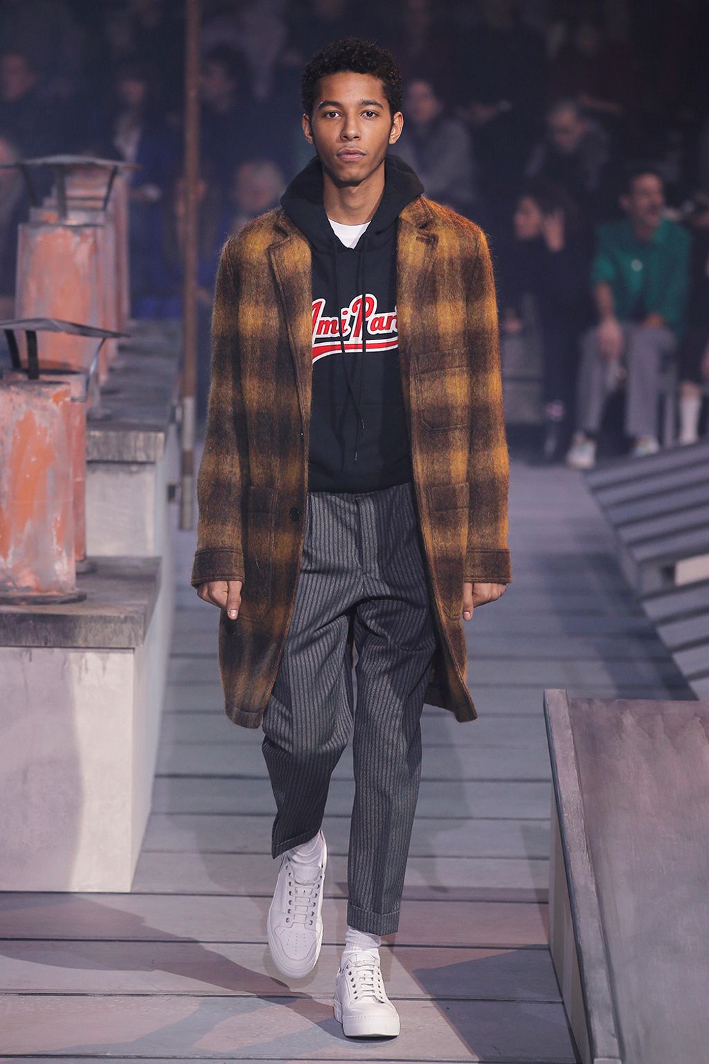 Fashion Week Paris Fall/Winter 2018 look 20 from the Ami collection 男装