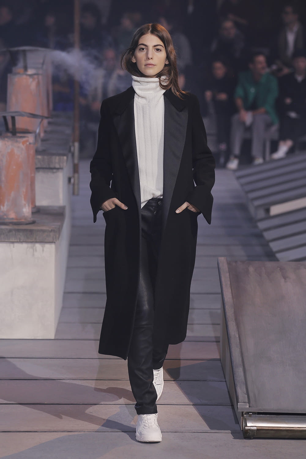 Fashion Week Paris Fall/Winter 2018 look 35 from the Ami collection 男装