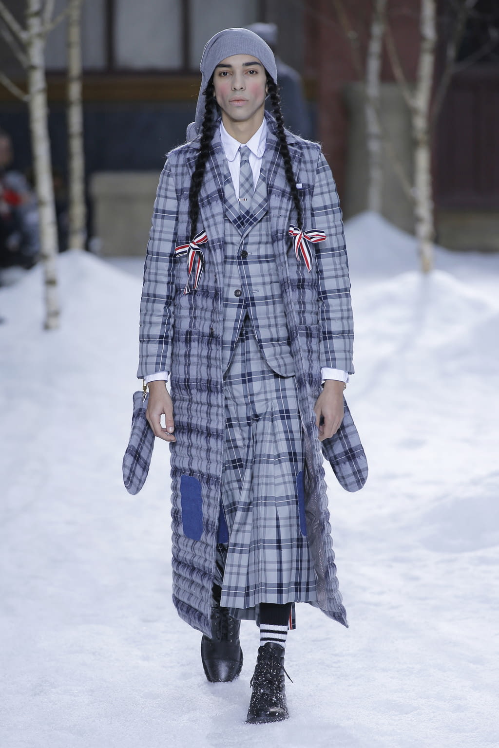 Fashion Week Paris Fall/Winter 2018 look 2 from the Thom Browne collection 男装