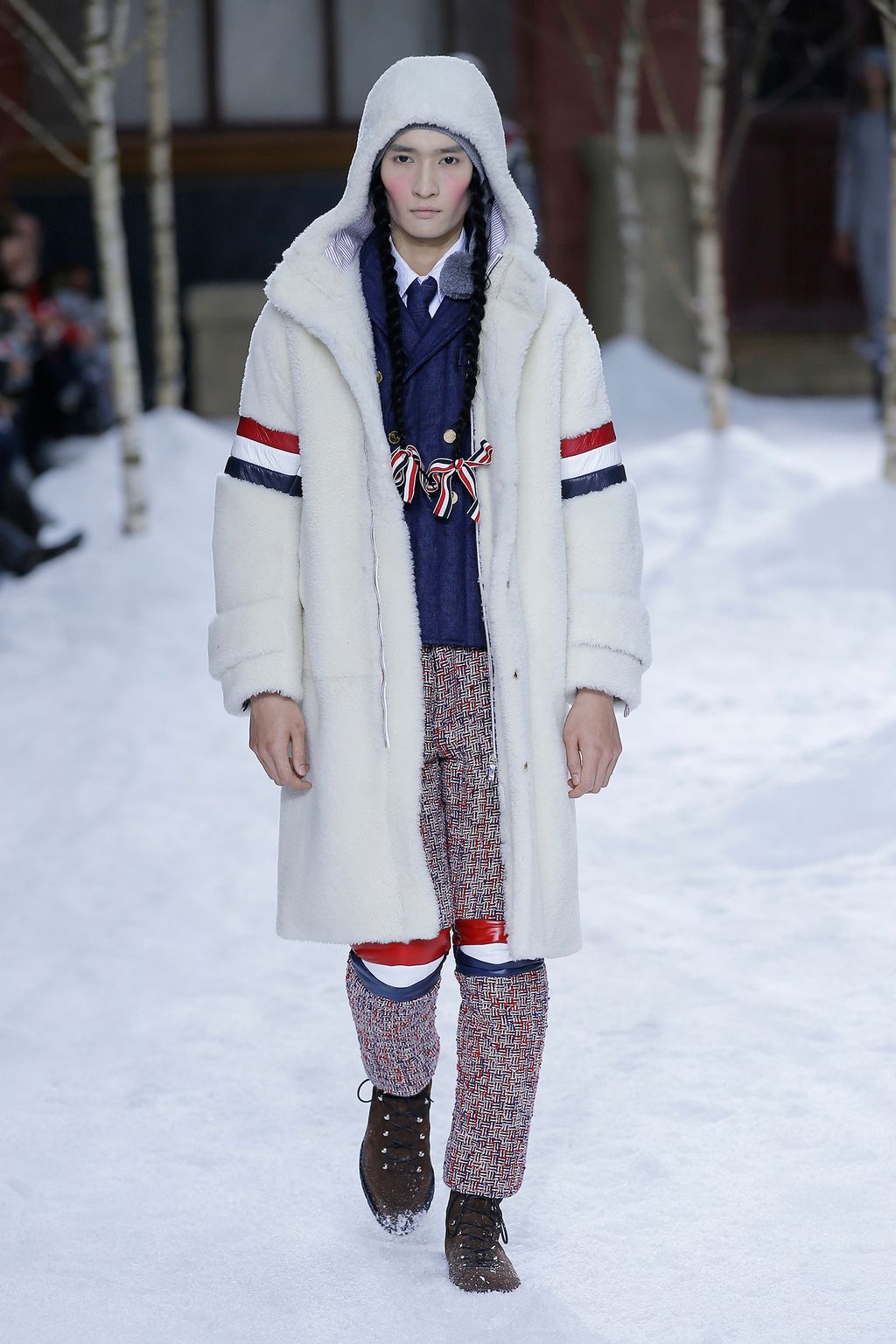 Fashion Week Paris Fall/Winter 2018 look 16 from the Thom Browne collection menswear