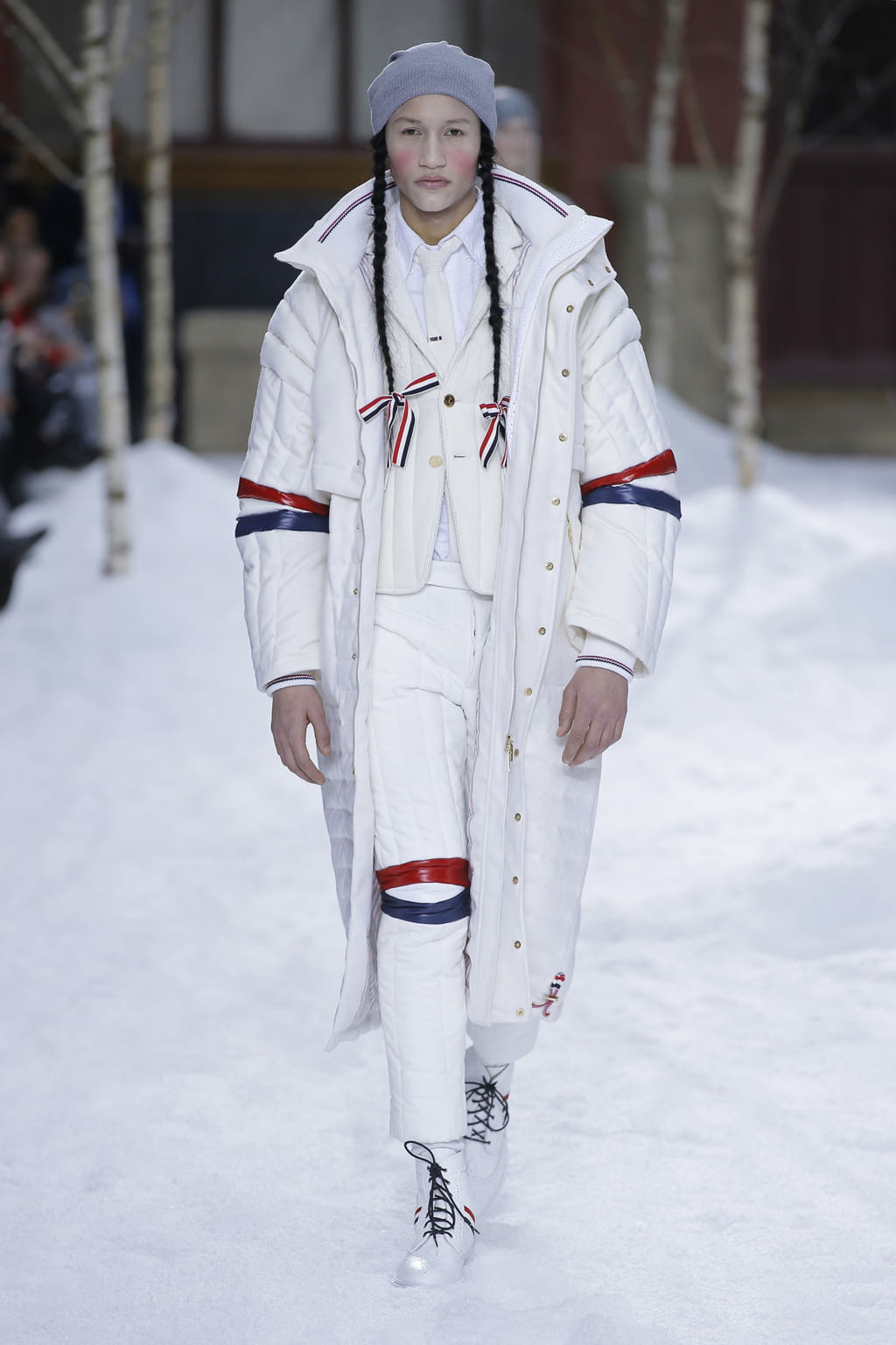 Fashion Week Paris Fall/Winter 2018 look 30 from the Thom Browne collection menswear