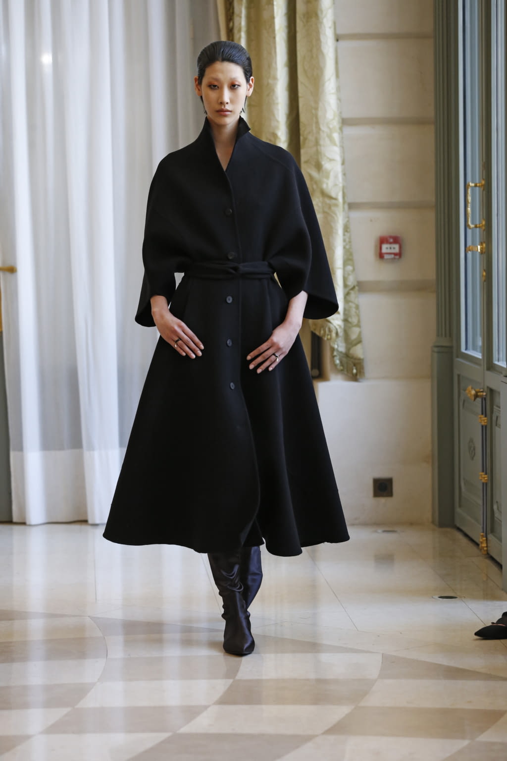 Fashion Week Paris Fall/Winter 2019 look 11 from the R331 collection 高级定制